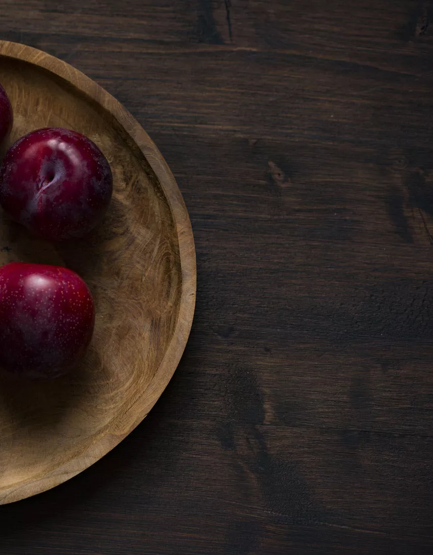 Bänkskiva med fruktskål stående