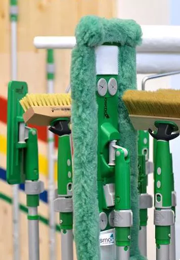Osmo nya verktyg på teleskopskaft hög